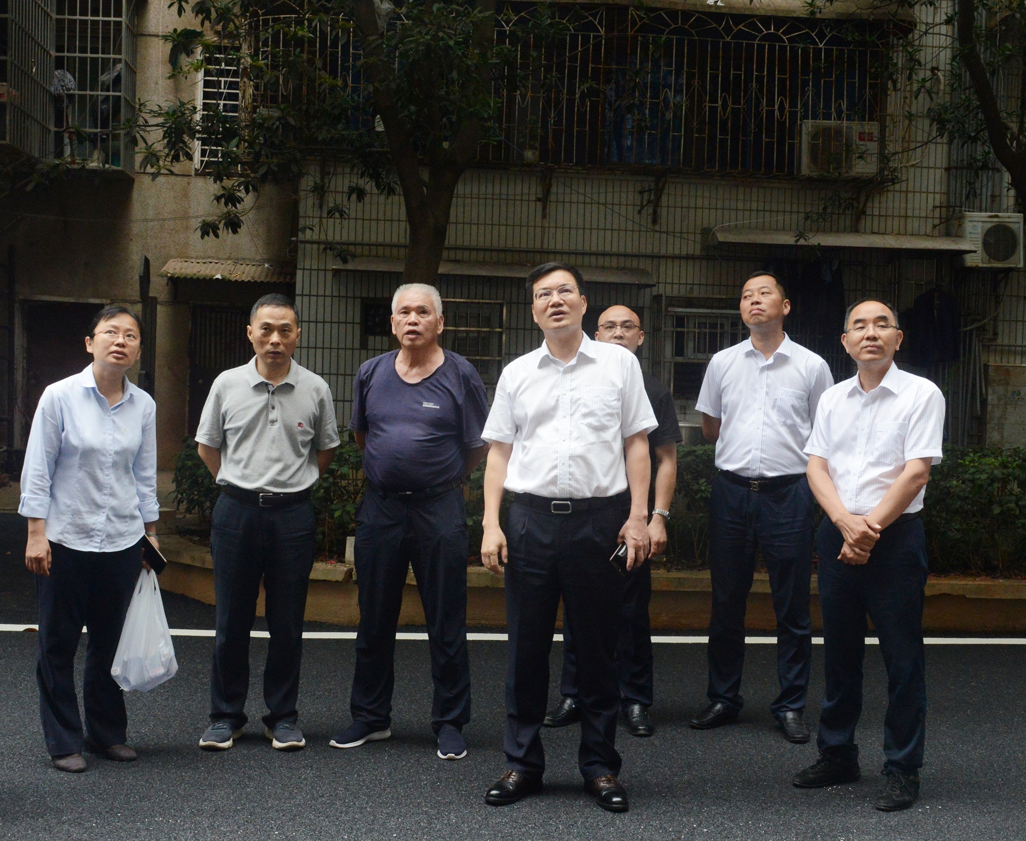 20200624518834.jpg 杨雄伟查抄北院楼梯房电梯加装施工DSC_6524_副本.jpg