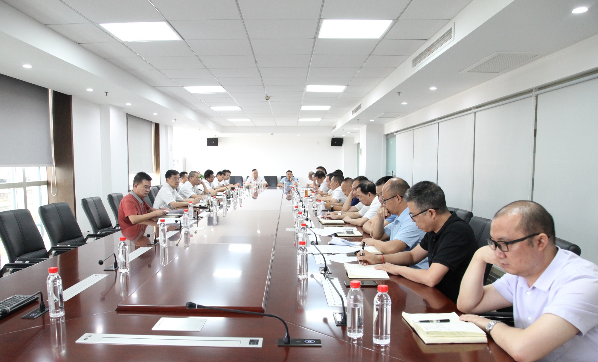 20200907633987.jpg 杨雄伟出席集团经营工作督导会.jpg