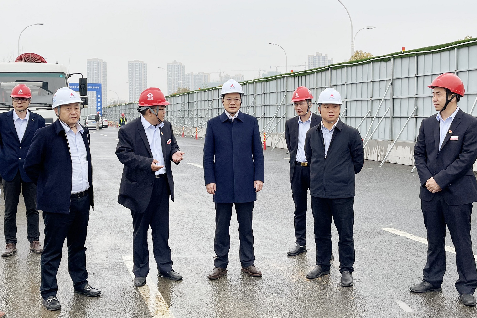 20210406535530.jpg 杨雄伟赴三门峡菱湖大路项目_副本.jpg