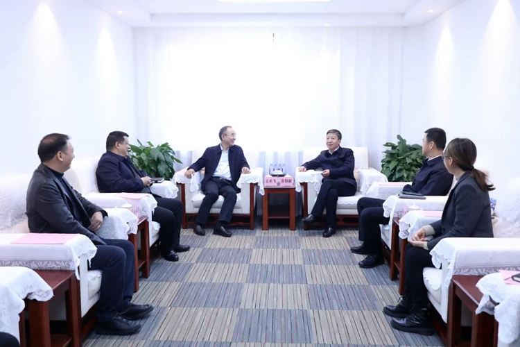 20231122288743.jpg 照片:王术飞赴甘肃公航旅集团互换洽谈_副本.jpg